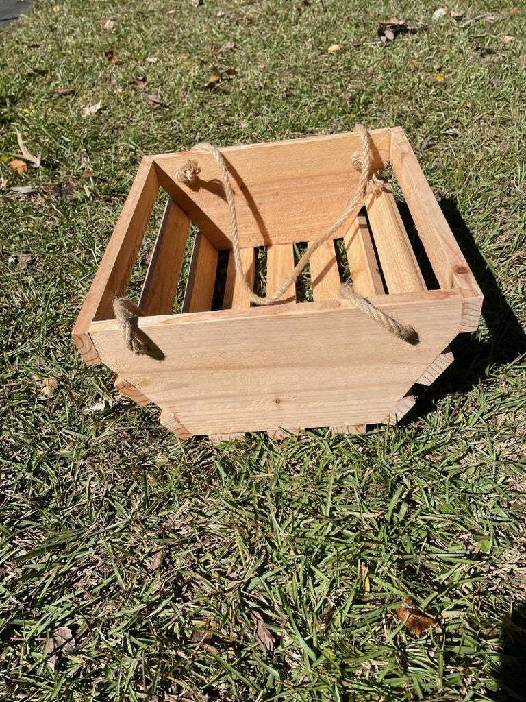 GARDEN BASKET/CRATE, ROPE HANDLES,  LOCAL PICKUP ONLY IN SUMMERVILLE, SC